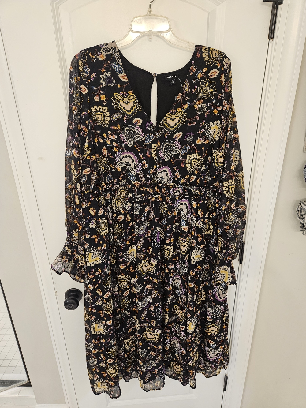Torrid - Size 2 Black Floral Long Sleeve Midi Dress